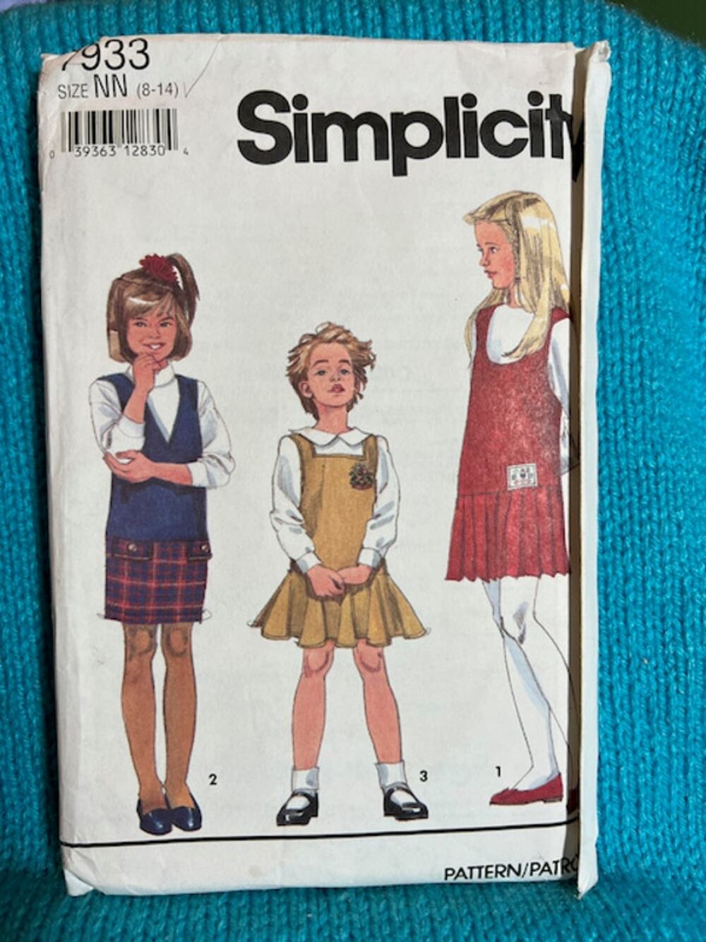 Simplicity sewing pattern 7933 girls jumper pleated skirt